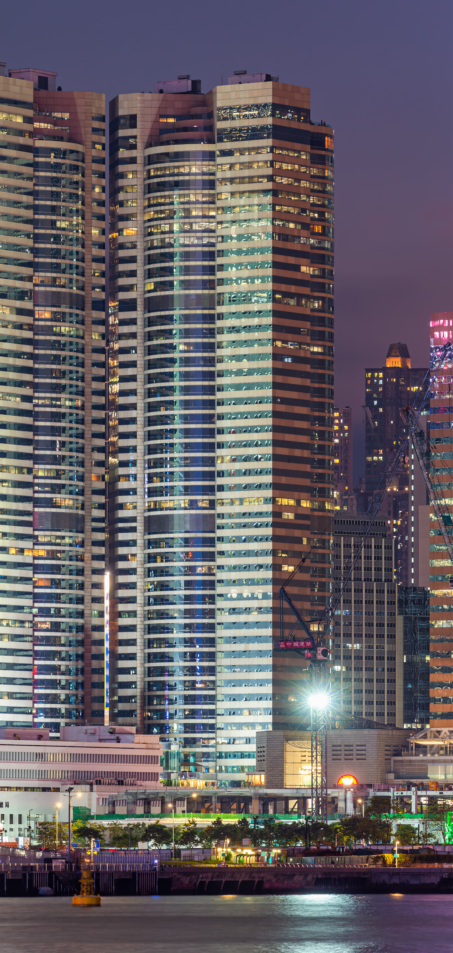 Exchange Square Tower 2, Hong Kong - View from the east. © Mathias Beinling